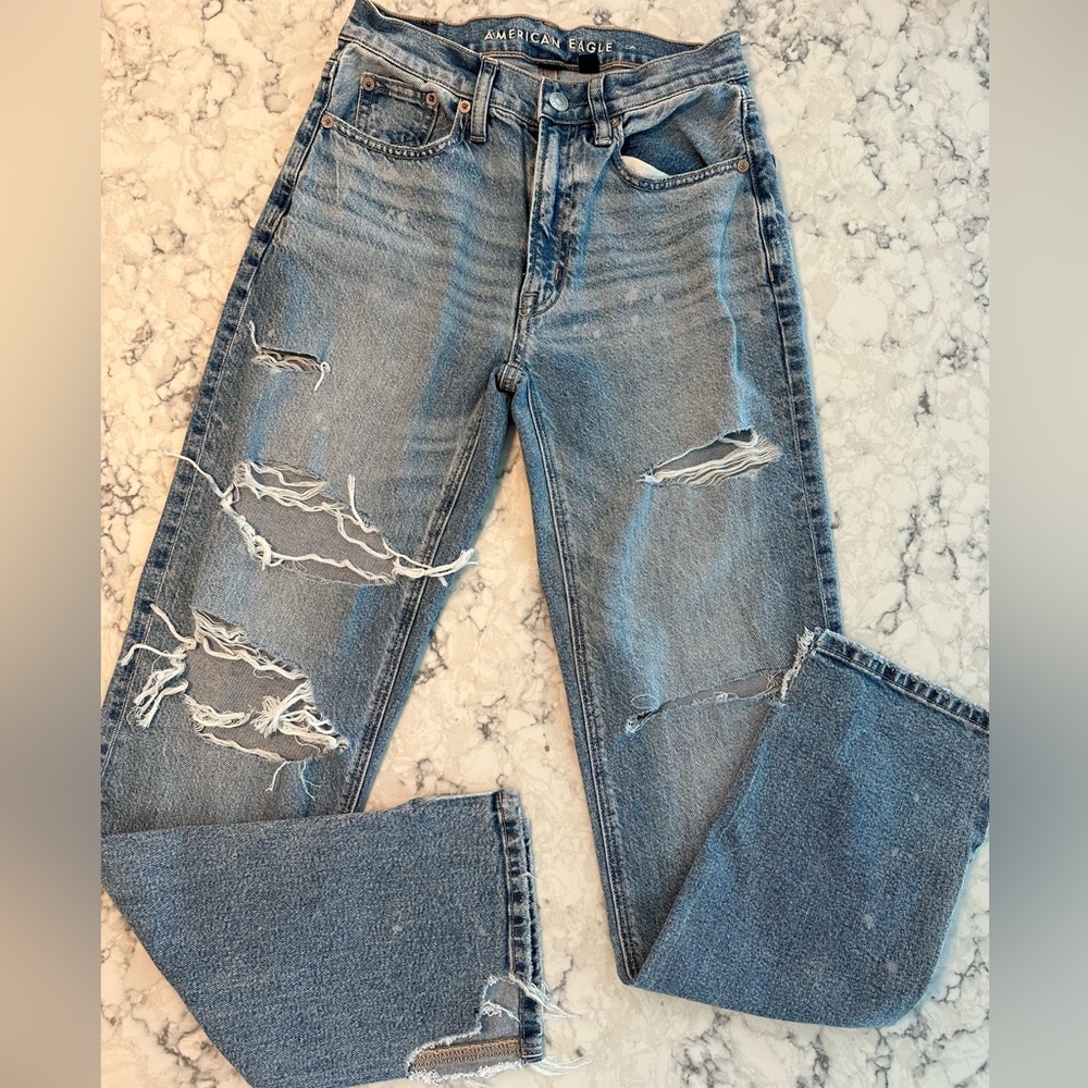 American Eagle jeans size 000 but fit like 00